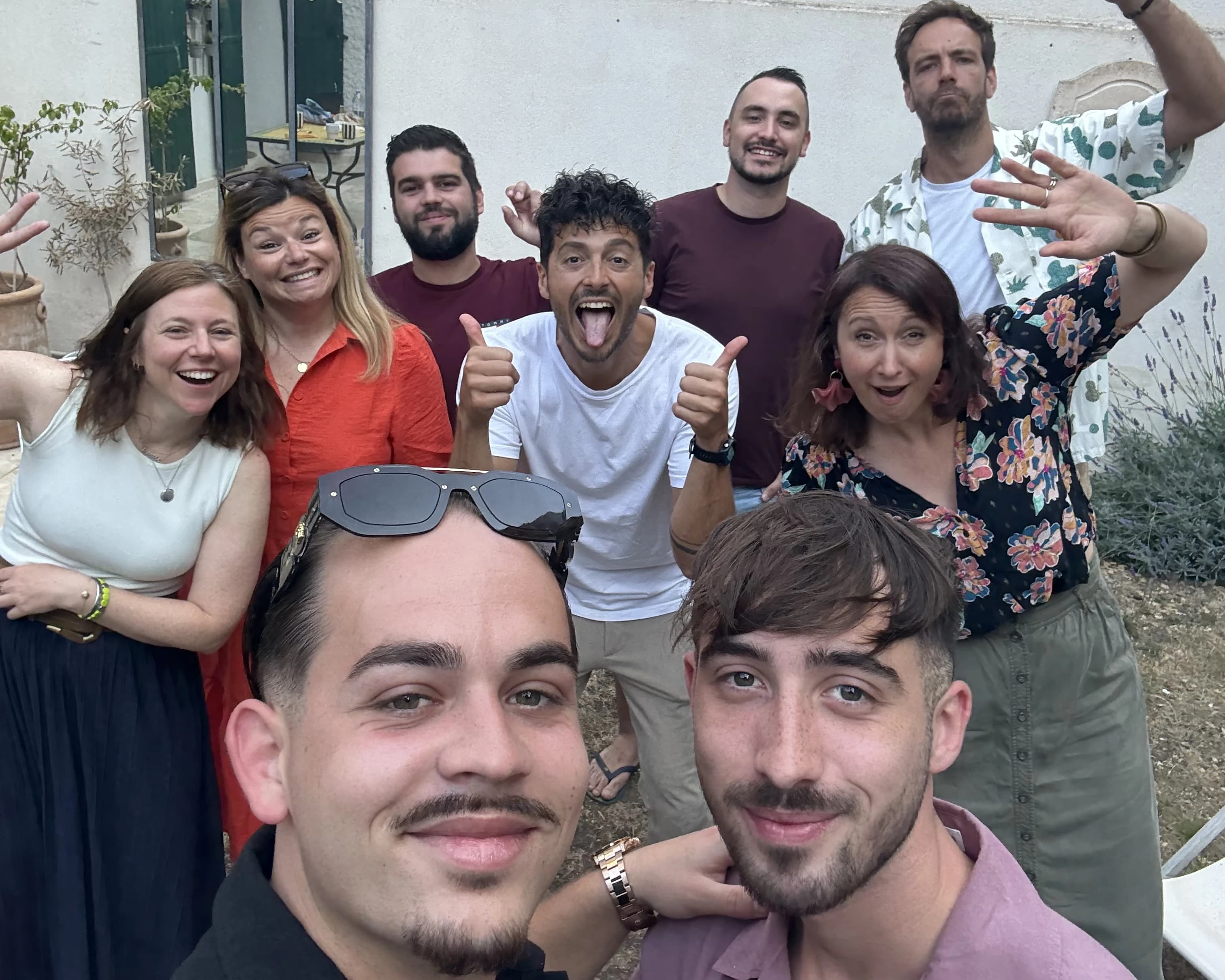 Revente du groupe — 4