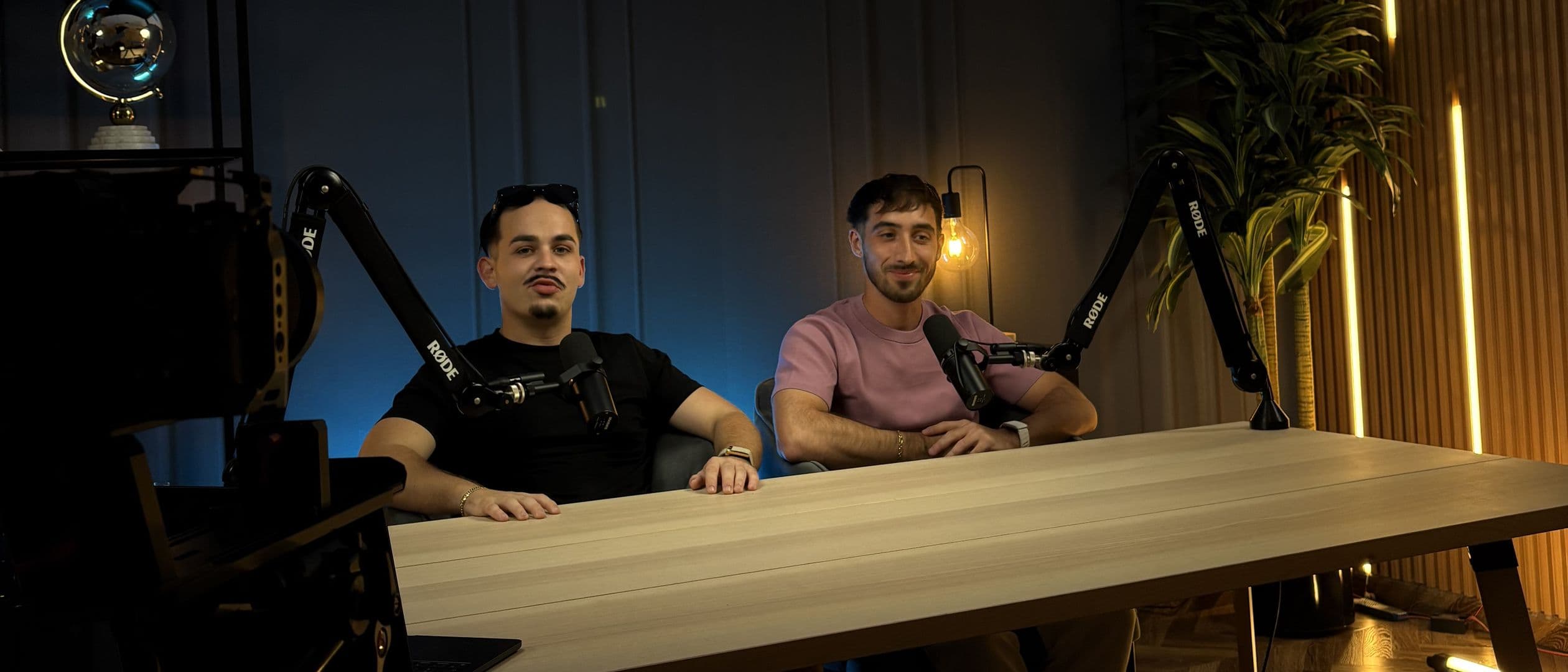 Lucas et Fabien, les deux fondateurs de Nemesis, dans leur studio